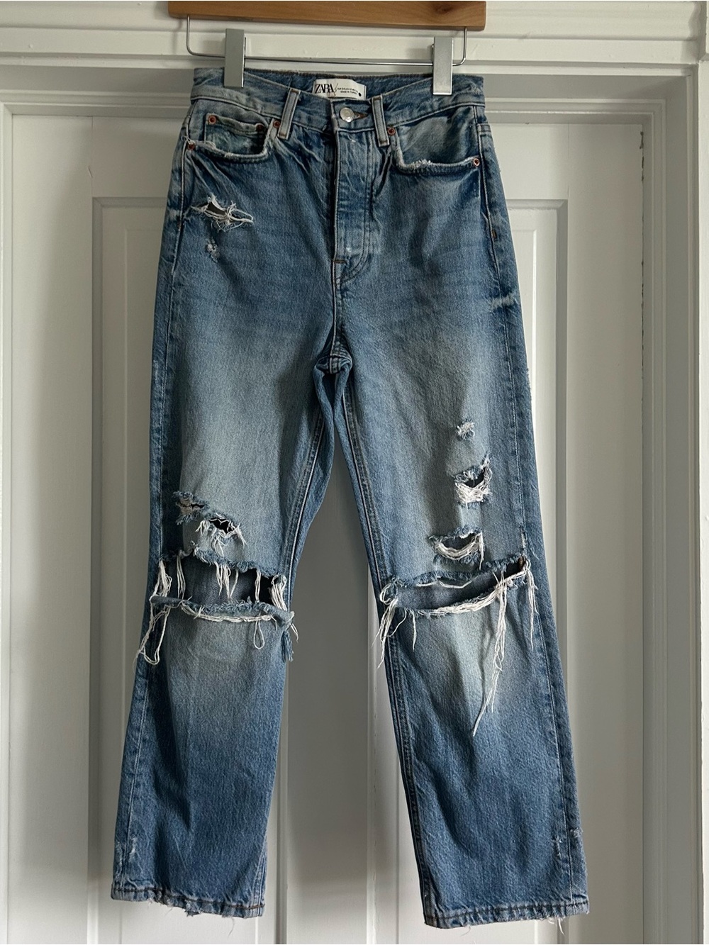 Zara ‘The Bliss Straight’ Light Blue Distressed Relaxed Jeans